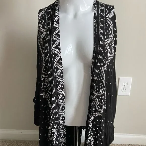 Forever 21 Black Aztec Kimono - Picture 1 of 4